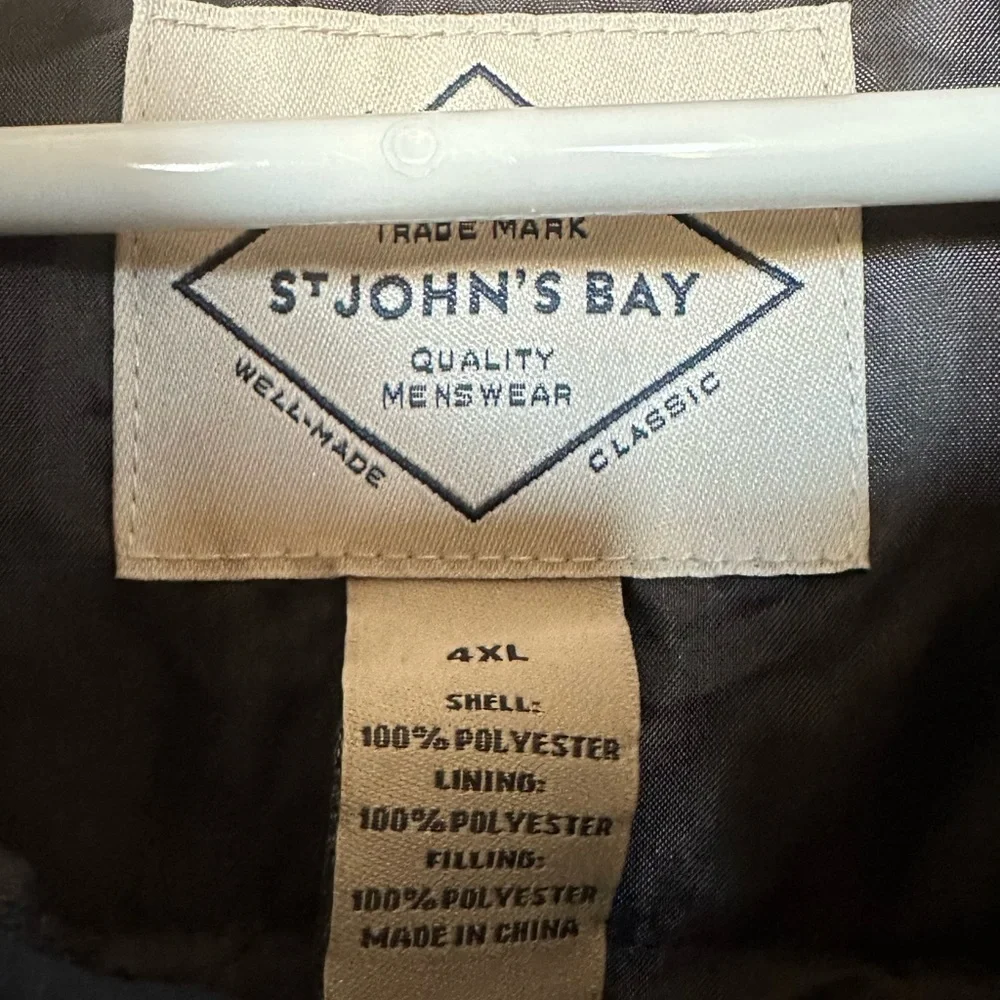 St. John's Bay Mens Big and Tall Puffer Vest 4XL - Picture 4 of 5